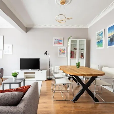 Charming Modern 1bd Airy Kadikoy Gem! #308 아파트