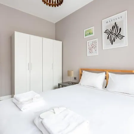 Charming Modern 1bd Airy Kadikoy Gem! #308 Istanbul