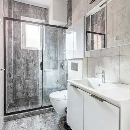 Charming Modern 1bd Airy Kadikoy Gem! #308 * Istanbul